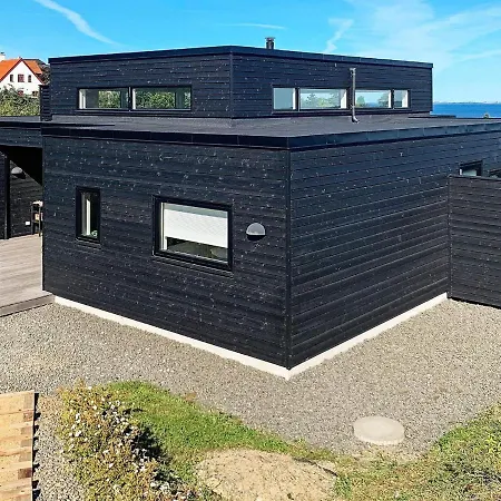 10 Person In Asn S * Asnæs
